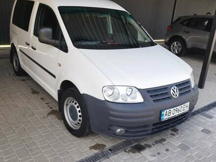 Белый Фольксваген Кадди, объемом двигателя 1.6 л и пробегом 450 тыс. км за 5000 $, фото 1 на Automoto.ua