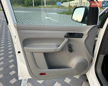 Белый Фольксваген Кадди, объемом двигателя 1.98 л и пробегом 230 тыс. км за 5750 $, фото 1 на Automoto.ua