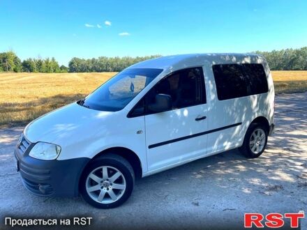 Белый Фольксваген Кадди, объемом двигателя 1.6 л и пробегом 225 тыс. км за 5800 $, фото 1 на Automoto.ua