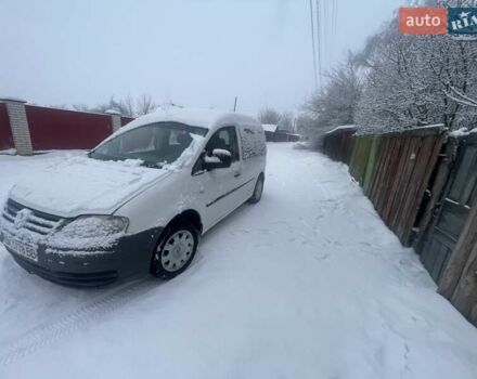 Белый Фольксваген Кадди, объемом двигателя 1.97 л и пробегом 450 тыс. км за 4000 $, фото 1 на Automoto.ua