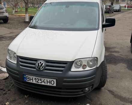 Белый Фольксваген Кадди, объемом двигателя 2 л и пробегом 302 тыс. км за 6771 $, фото 1 на Automoto.ua