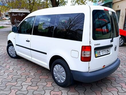 Фольксваген Кадди 2009 в Вознесенске на Automoto.ua Белый Фольксваген Кадди, объемом двигателя 2 л и пробегом 300 тыс. км за 7500 $, фото 1 на Automoto.ua