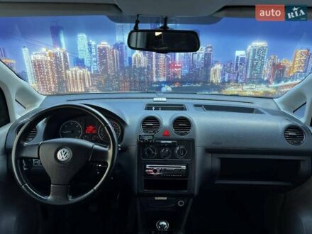 Белый Фольксваген Кадди, объемом двигателя 2 л и пробегом 221 тыс. км за 7000 $, фото 1 на Automoto.ua