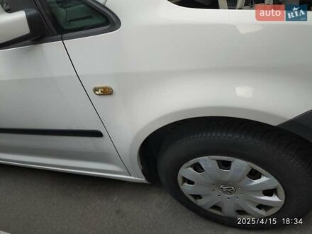 Фольксваген Кадди 2010 в Чернигове на Automoto.ua Белый Фольксваген Кадди, объемом двигателя 2 л и пробегом 245 тыс. км за 7999 $, фото 1 на Automoto.ua