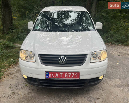 Белый Фольксваген Кадди, объемом двигателя 0 л и пробегом 206 тыс. км за 9300 $, фото 1 на Automoto.ua