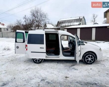 Белый Фольксваген Кадди, объемом двигателя 2 л и пробегом 370 тыс. км за 5500 $, фото 1 на Automoto.ua