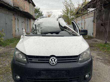 Белый Фольксваген Кадди, объемом двигателя 1.6 л и пробегом 300 тыс. км за 2500 $, фото 1 на Automoto.ua
