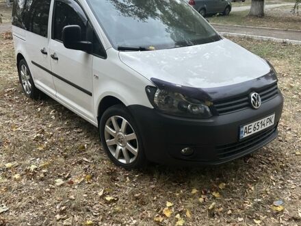 Белый Фольксваген Кадди, объемом двигателя 1.6 л и пробегом 300 тыс. км за 7700 $, фото 1 на Automoto.ua