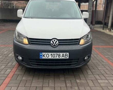 Белый Фольксваген Кадди, объемом двигателя 1.6 л и пробегом 236 тыс. км за 9599 $, фото 1 на Automoto.ua