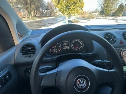 Белый Фольксваген Кадди, объемом двигателя 1.6 л и пробегом 242 тыс. км за 7400 $, фото 1 на Automoto.ua