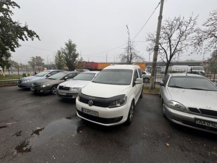 Білий Фольксваген Кадді, об'ємом двигуна 1.6 л та пробігом 193 тис. км за 8791 $, фото 1 на Automoto.ua