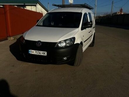 Белый Фольксваген Кадди, объемом двигателя 1.6 л и пробегом 284 тыс. км за 10800 $, фото 1 на Automoto.ua