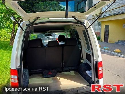 Фольксваген Кадди 2014 в Дрогобыче на Automoto.ua Белый Фольксваген Кадди, объемом двигателя 1.6 л и пробегом 282 тыс. км за 9000 $, фото 1 на Automoto.ua