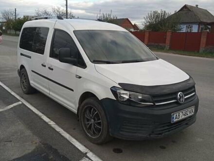 Белый Фольксваген Кадди, объемом двигателя 1.97 л и пробегом 250 тыс. км за 12300 $, фото 1 на Automoto.ua