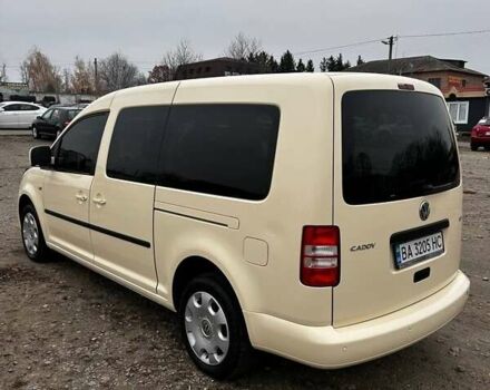Бежевый Фольксваген Кадди, объемом двигателя 1.6 л и пробегом 250 тыс. км за 10300 $, фото 3 на Automoto.ua