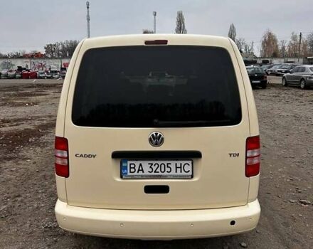 Бежевый Фольксваген Кадди, объемом двигателя 1.6 л и пробегом 250 тыс. км за 10300 $, фото 4 на Automoto.ua