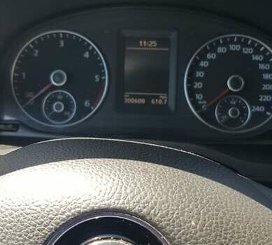 Бежевий Фольксваген Кадді, об'ємом двигуна 1.97 л та пробігом 300 тис. км за 14300 $, фото 5 на Automoto.ua