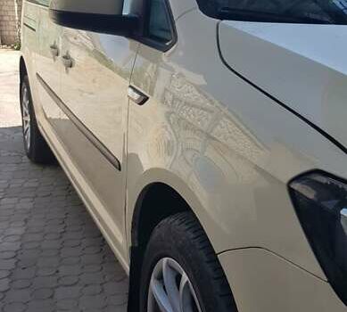 Бежевий Фольксваген Кадді, об'ємом двигуна 1.97 л та пробігом 300 тис. км за 14300 $, фото 4 на Automoto.ua