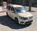 Бежевий Фольксваген Кадді, об'ємом двигуна 2 л та пробігом 300 тис. км за 14000 $, фото 1 на Automoto.ua