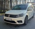 Бежевый Фольксваген Кадди, объемом двигателя 1.97 л и пробегом 324 тыс. км за 13000 $, фото 1 на Automoto.ua