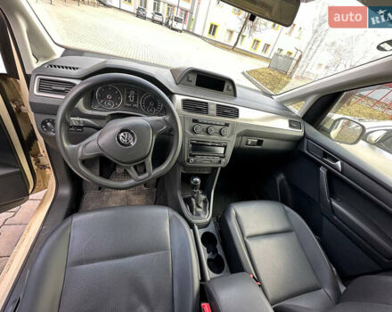 Бежевый Фольксваген Кадди, объемом двигателя 1.97 л и пробегом 280 тыс. км за 13000 $, фото 10 на Automoto.ua