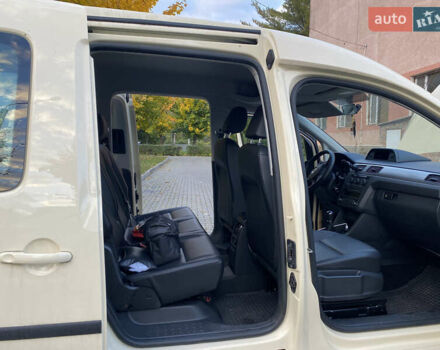 Бежевый Фольксваген Кадди, объемом двигателя 1.97 л и пробегом 280 тыс. км за 13000 $, фото 3 на Automoto.ua