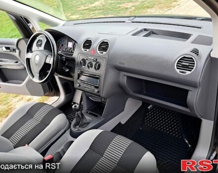 Черный Фольксваген Кадди, объемом двигателя 1.9 л и пробегом 201 тыс. км за 2100 $, фото 6 на Automoto.ua