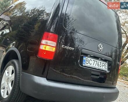 Черный Фольксваген Кадди, объемом двигателя 1.2 л и пробегом 236 тыс. км за 5950 $, фото 51 на Automoto.ua