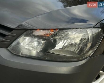 Черный Фольксваген Кадди, объемом двигателя 1.2 л и пробегом 236 тыс. км за 5950 $, фото 16 на Automoto.ua