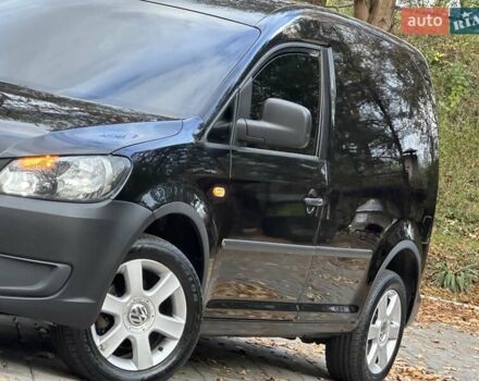 Черный Фольксваген Кадди, объемом двигателя 1.2 л и пробегом 236 тыс. км за 5950 $, фото 6 на Automoto.ua