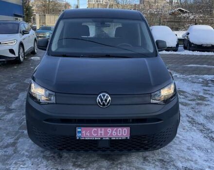 Черный Фольксваген Кадди, объемом двигателя 1.5 л и пробегом 55 тыс. км за 15990 $, фото 1 на Automoto.ua