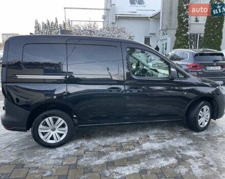 Черный Фольксваген Кадди, объемом двигателя 1.5 л и пробегом 55 тыс. км за 15990 $, фото 6 на Automoto.ua