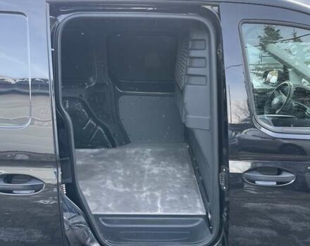 Черный Фольксваген Кадди, объемом двигателя 1.5 л и пробегом 55 тыс. км за 15990 $, фото 14 на Automoto.ua