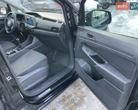 Черный Фольксваген Кадди, объемом двигателя 1.5 л и пробегом 55 тыс. км за 15990 $, фото 15 на Automoto.ua