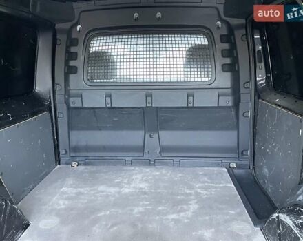 Черный Фольксваген Кадди, объемом двигателя 1.5 л и пробегом 55 тыс. км за 15990 $, фото 13 на Automoto.ua