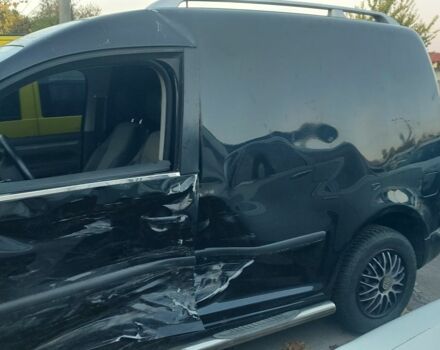 Фольксваген Кадди 2011 в Луцке на Automoto.ua Черный Фольксваген Кадди, объемом двигателя 1.6 л и пробегом 220 тыс. км за 5242 $, фото 5 на Automoto.ua