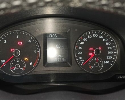 Чорний Фольксваген Кадді, об'ємом двигуна 1.6 л та пробігом 287 тис. км за 9500 $, фото 4 на Automoto.ua