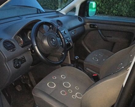 Чорний Фольксваген Кадді, об'ємом двигуна 1.6 л та пробігом 287 тис. км за 9500 $, фото 3 на Automoto.ua