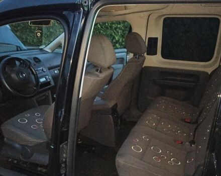 Чорний Фольксваген Кадді, об'ємом двигуна 1.6 л та пробігом 287 тис. км за 9500 $, фото 5 на Automoto.ua