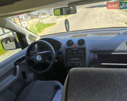 Черный Фольксваген Кадди, объемом двигателя 1.9 л и пробегом 356 тыс. км за 4700 $, фото 3 на Automoto.ua