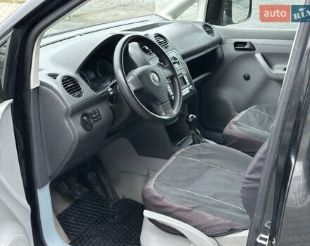 Черный Фольксваген Кадди, объемом двигателя 1.9 л и пробегом 285 тыс. км за 5900 $, фото 16 на Automoto.ua