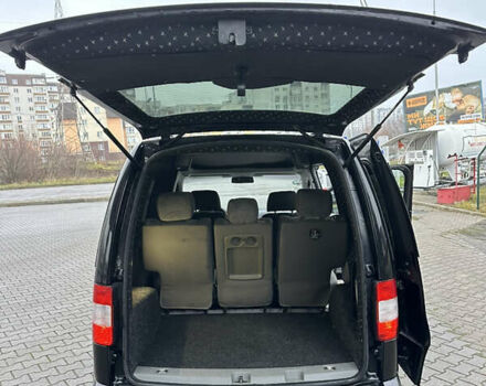 Черный Фольксваген Кадди, объемом двигателя 1.9 л и пробегом 285 тыс. км за 5900 $, фото 27 на Automoto.ua