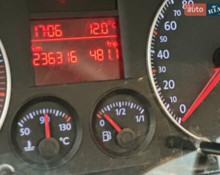 Черный Фольксваген Кадди, объемом двигателя 1.6 л и пробегом 236 тыс. км за 6850 $, фото 12 на Automoto.ua