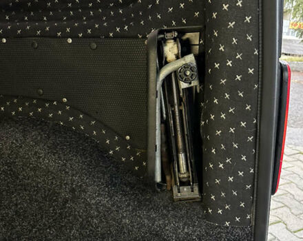 Черный Фольксваген Кадди, объемом двигателя 1.9 л и пробегом 285 тыс. км за 5900 $, фото 36 на Automoto.ua