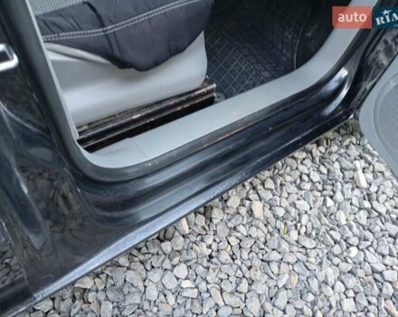 Черный Фольксваген Кадди, объемом двигателя 2 л и пробегом 438 тыс. км за 5500 $, фото 31 на Automoto.ua