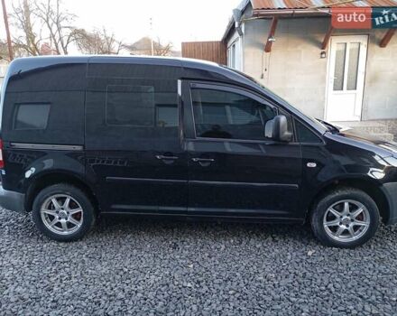 Черный Фольксваген Кадди, объемом двигателя 2 л и пробегом 438 тыс. км за 5500 $, фото 3 на Automoto.ua