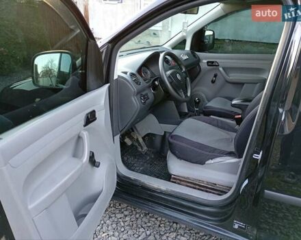 Черный Фольксваген Кадди, объемом двигателя 2 л и пробегом 438 тыс. км за 5500 $, фото 24 на Automoto.ua