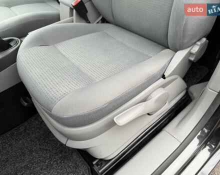 Черный Фольксваген Кадди, объемом двигателя 1.6 л и пробегом 233 тыс. км за 7650 $, фото 41 на Automoto.ua