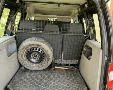 Чорний Фольксваген Кадді, об'ємом двигуна 2 л та пробігом 211 тис. км за 5700 $, фото 6 на Automoto.ua