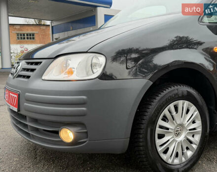 Черный Фольксваген Кадди, объемом двигателя 1.6 л и пробегом 233 тыс. км за 7650 $, фото 24 на Automoto.ua